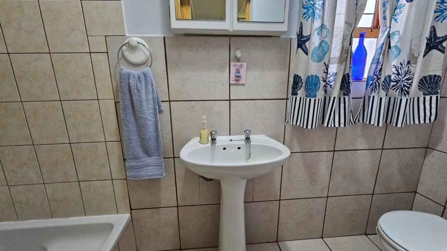 5 Bedroom Property for Sale in Mossel Bay Ext 15 Western Cape